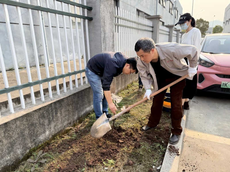 4-2微通催化黨支部開展植此青綠 不負(fù)春光主題黨日活動(dòng)2.jpg